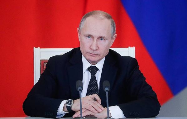 Путин поздравил Третьяка с 70-летним юбилеем