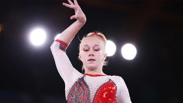 Унизительная церемония. Российским гимнасткам не дали встать на пьедестал с украинкой